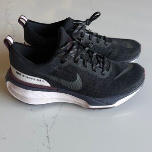 BRAND NEW Nike Black and White Invincible Run 3 Low-Top Trainers